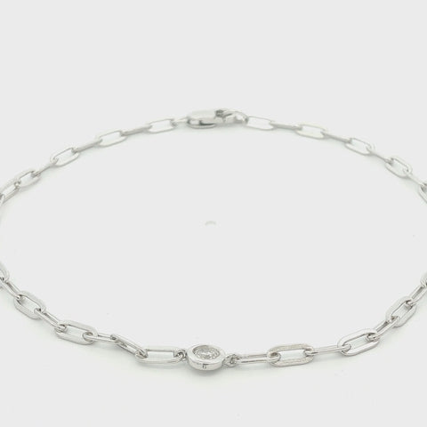 rotating close up video of Polar Light Diamonds Sterling Silver Canadian Bezel Solitaire Diamond Paperclip Bracelet, 0.14 Ct Solitaire (H-I Color, SI2-I1 Clarity)